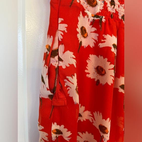 Urban Outfitters Red Floral Romper Size Small - Picture 5 of 12